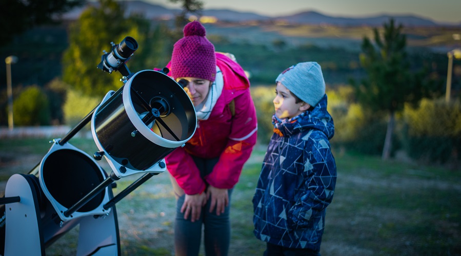 28 experiencias astroturisticas por el cielo de Cáceres
